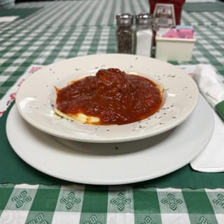 Kids Ravioli & Meatball